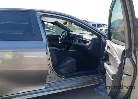 2025 Toyota Camry Xse z USA, uszkodzony, nr VIN 4T1DAACK4SU580586